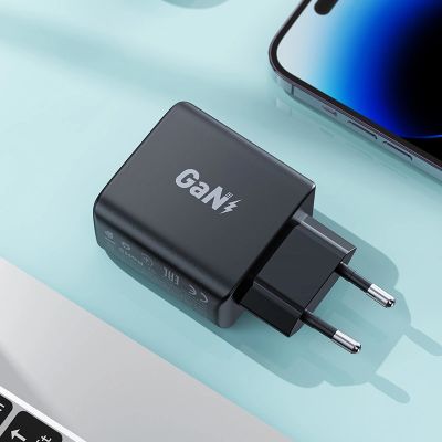 6. Szybka ładowarka sieciowa GaN 35W PD 2x USB C Acefast A49 - czarna