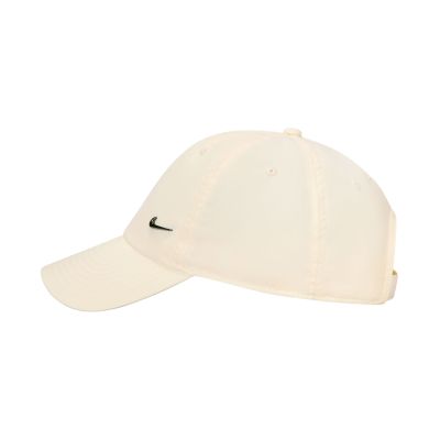 2. Czapka z daszkiem Nike Dri-FIT Club kremowa FB5372 115