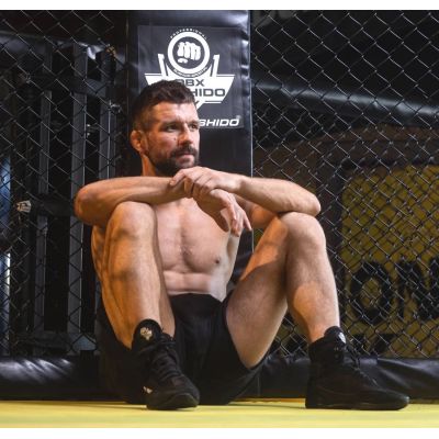 4. Buty treningowe MMA BOKS ZAPASY ARS-2051B - Rozmiar 40