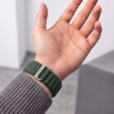 5. Pasek Tech-Protect Nylon Pro na Apple Watch 44 / 45 / 46 / 49 mm - ciemnozielony