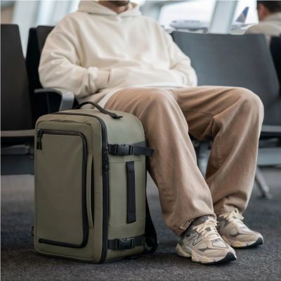 11. Plecak Tech-Protect Defender S50 do Ryanair & Wizzar, na laptopa 20L - oliwkowy
