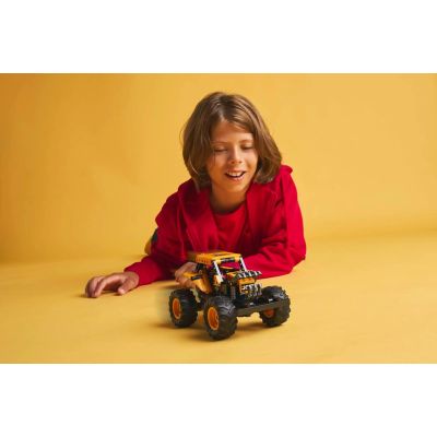 6. LEGO TECHNIC 42199 Monster Jam™ DIGatron™