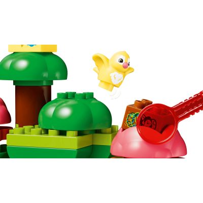 5. LEGO Duplo 10480 - Las odkrywców z dzikimi zwierzętami