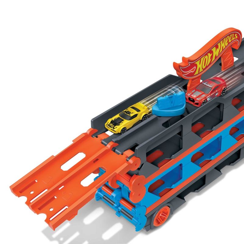 4. Hot Wheels City Wyscigowy Transporter 2W1 Gvg37
