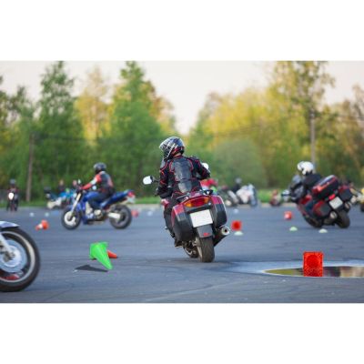 56. ZESTAW PACHOŁKÓW TRENINGOWYCH WYS.23CM 10SZT DUNLOP