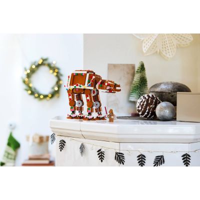 4. LEGO Star Wars 40806 - Piernikowa maszyna krocząca AT-AT