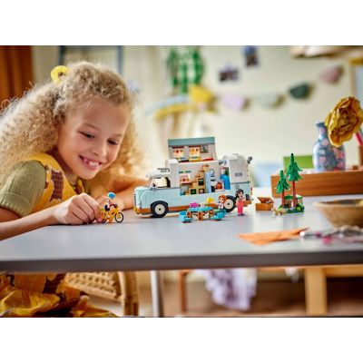 10. LEGO FRIENDS 42663 Przygoda w kamperze przyjaciół