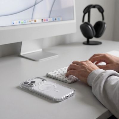9. Etui Tech-Protect MagStand MagSafe CC na iPhone 18 Pro Max / 17 Pro Max - przezroczyste