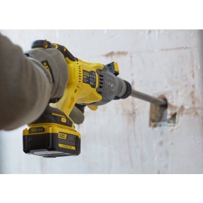 7. STANLEY MŁOTOWIERTARKA SDS+ 18V V20 2x4Ah KUFER
