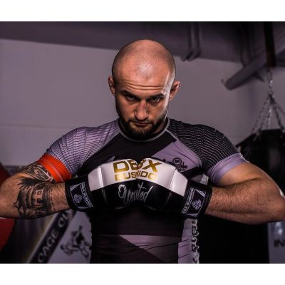 5. Rękawice MMAsparingowe S/M - Undefeated - Valor Series