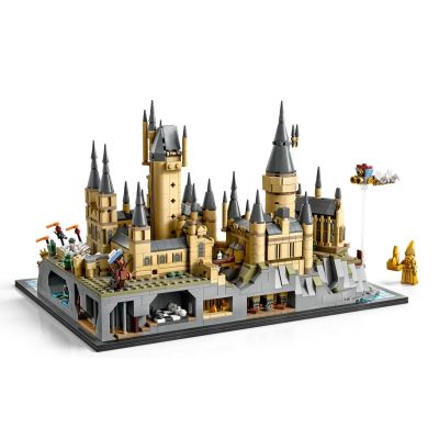 16. LEGO Harry Potter 76419 Zamek Hogwart i błonia