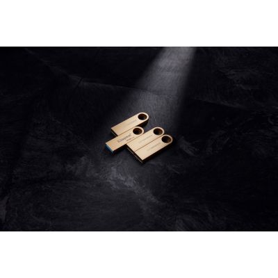 3. KINGSTON FLASH 64GB USB3.2 Gen.1 DataTraveler