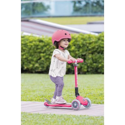 8. Hulajnoga 3-kołowa Globber Foldable Lights Fuchsia Jr 437-110