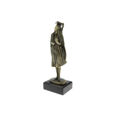 Statuetka Absolwentka Tryumf