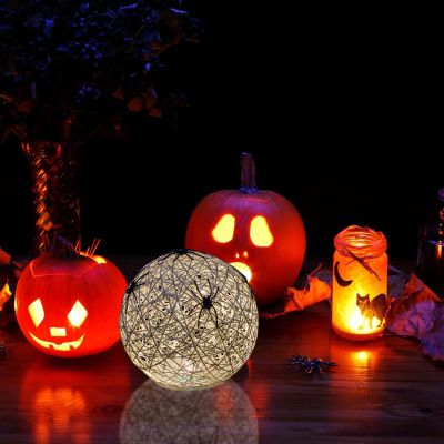 6. KULA DEKORACYJNA LAMPKA Z PAJĄKIEM LED 15CM HALLOWEEN BIAŁA