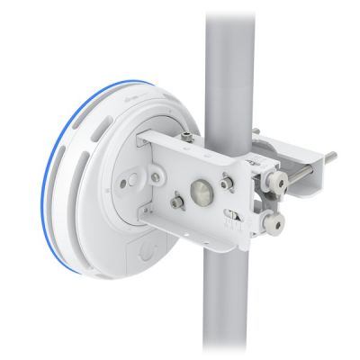 6. Building Bridge Ubiquiti UniFi Building Bridge XG