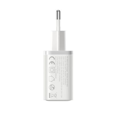 3. Ładowarka Joyroom JR-TCF15 sieciowa USB-C / USB-A 30W - biała