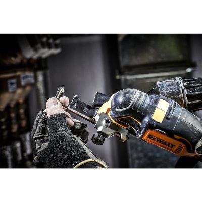 24. Narzędzie wielofunkcyjne 18V DEWALT DCS356N