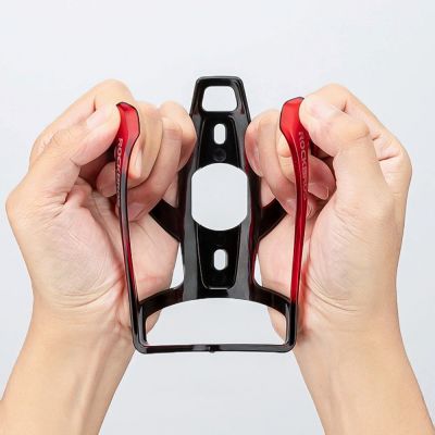 5. Uchwyt rowerowy Rockbros FK338 na bidon - czarno-czerwony