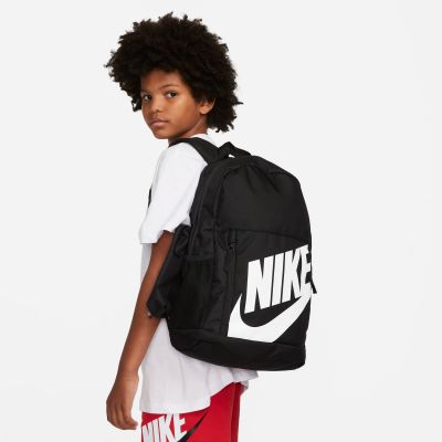 4. Plecak Nike Elemental + piórnik DR6084-010 