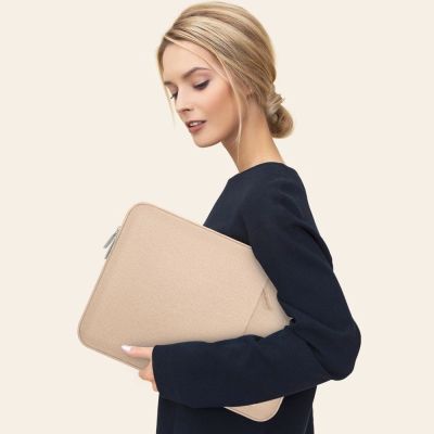 9. Etui Tech-Protect Sleevy Laptop 13-14 - beżowe