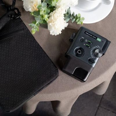 8. Fujifilm Instax mini evo Cinema 1/5" 2560 x 1920 px 62 x 46 mm CMOS Czarny