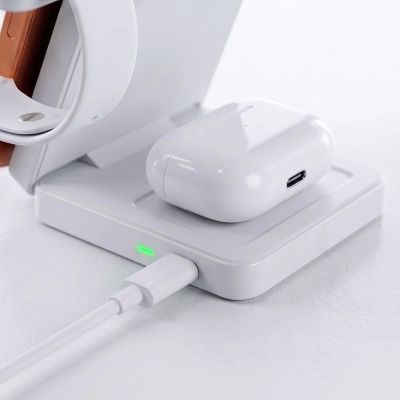 9. Ładowarka bezprzewodowa Tech-Protect A56 3in1 MagSafe 25W QI2.2 + kabel USB-C / USB-C 100 cm - biała