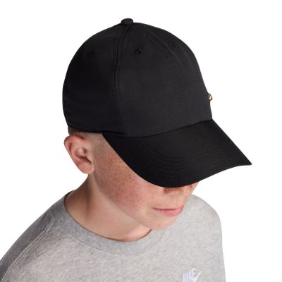 6. Czapka z daszkiem dla dzieci Nike Dri-Fit Club czarna FB5064 011