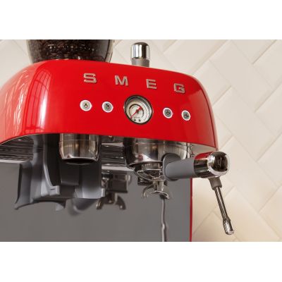 25. Smeg EGF03RDEU ekspres do kawy Ręczny Ekspres do espresso 2,4 l