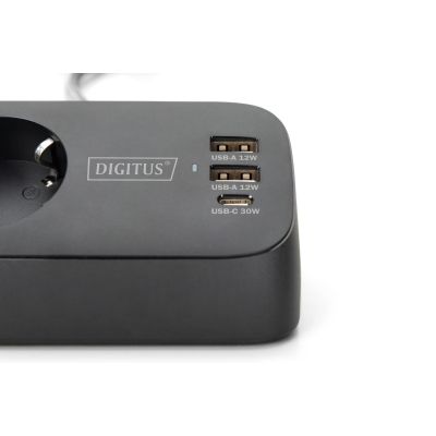 8. Digitus 3-drożna biurowa listwa zasilająca z 2 złączami USB-A i 1 złączem USB-C, czarna