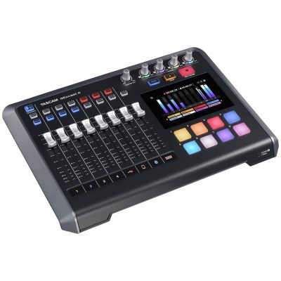 5. Tascam Mixcast 4 - Mikser do nagrywania podcastów