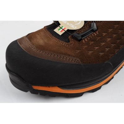 8. Buty Aku Dogma Gore-tex BOA M 924475
