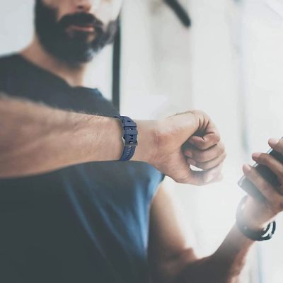 7. Pasek Tech-Protect IconBand na Garmin Fenix 5 / 6 / 6 Pro / 7 - pomarańczowy