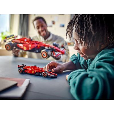 9. LEGO Technic 42207 - Bolid F1 Ferrari SF-24