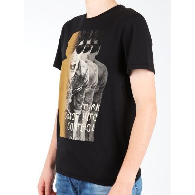 2. T-shirt Lee Photo Tee Black L60BAI01