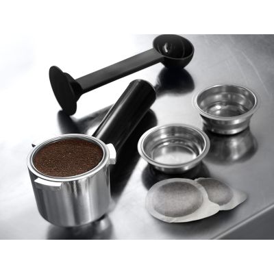 5. Ekspres kolbowy DeLonghi Dedica Style EC 685.R (1300W; kolor czerwony)