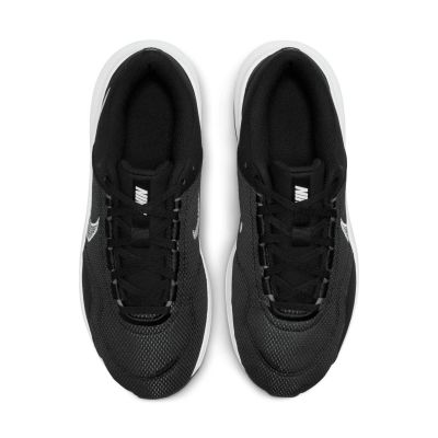 4. Buty Nike Legend Essential 3 Next Nature M DM1120-001