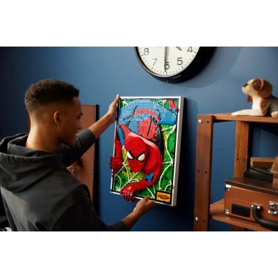 7. LEGO ART 31209 NIESAMOWITY SPIDER-MAN