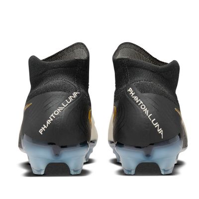 9. Buty piłkarskie Nike Phantom Luna II Elite M FJ2572-100