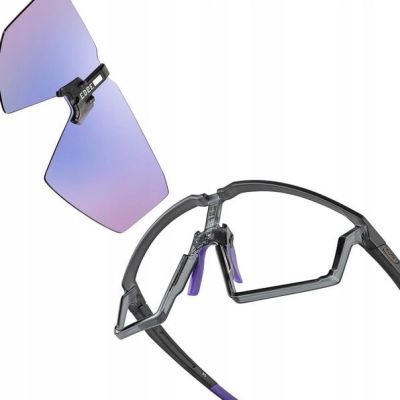 5. Okulary Julbo Edge - czarny/czerwony