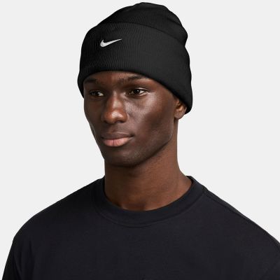 4. Czapka Nike Peak HF0187-010