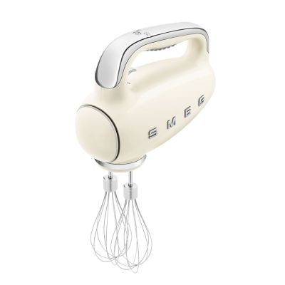 22. Mikser ręczny Smeg HMF01CREU w kremie w stylu retro z lat 50.