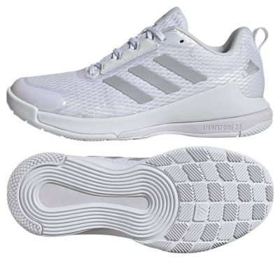 8. Buty do siatkówki adidas Novaflight 2 W IG1609