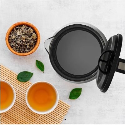 5. Czajnik elektryczny Black+Decker BXKE2206E (2200W; 1,7l)