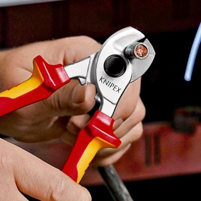5. Knipex 95 26 165 Ręczny obcinacz do kabli