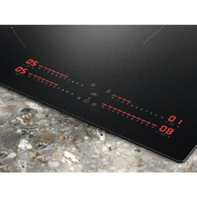 2. Płyta indukcyjna Electrolux EIS82453IZ SaphirMatt 78 cm | SenseBoil | Hob2Hood | PowerBoost | czarny mat | bezramkowa