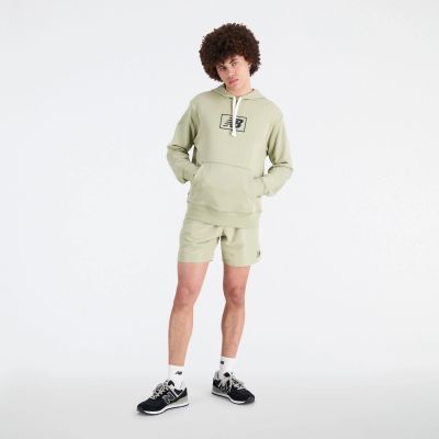 12. Bluza z kapturem New Balance Essentials Hoodie M MT33508FUG