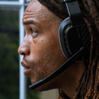 6. Logitech G A10 Zestaw słuchawkowy Przewodowa Opaska na głowę Gaming Czarny