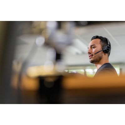 18. POLY Zestaw słuchawkowy Voyager 4320 z certyfikatem Microsoft Teams USB-C + adapter BT700