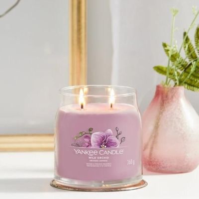2. Świeca średnia WILD ORCHID YANKEE